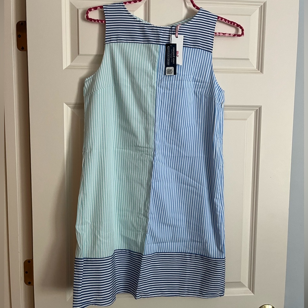 Vineyard Vines seersucker colorblocked shift dress, NWT